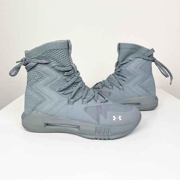 Under Armour Women's Highlight Ace 2.0 Volleyball Shoe Size 6.5 - Picture 2 of 9